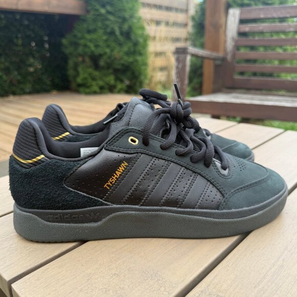 Adidas Tyshawn Low – Rare Black Suede with Gold Details – Size US 8.5 | New With - Picture 3 of 12